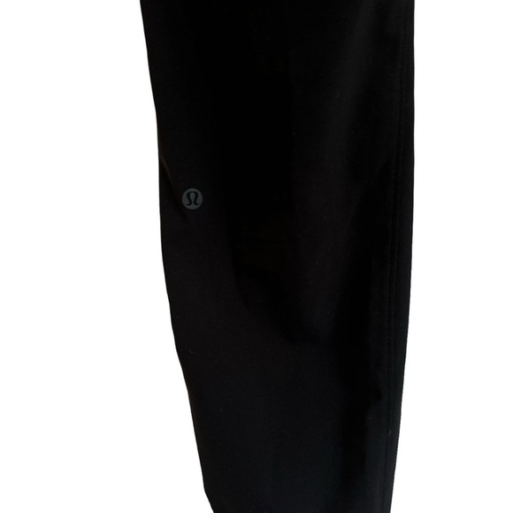 Lululemon On The Fly Pant *Woven 28", Black, Size 4 - Picture 10 of 11